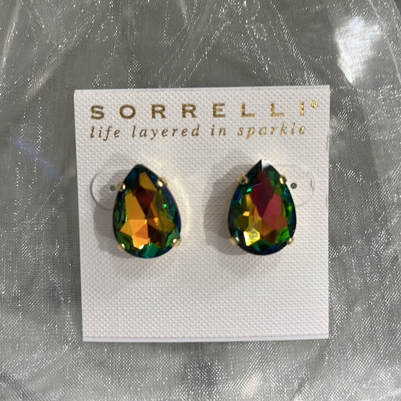 NEW Sorrelli Eileen Stud Earrings, Volcano with Bright Gold-Tone Finish - Picture 3 of 6